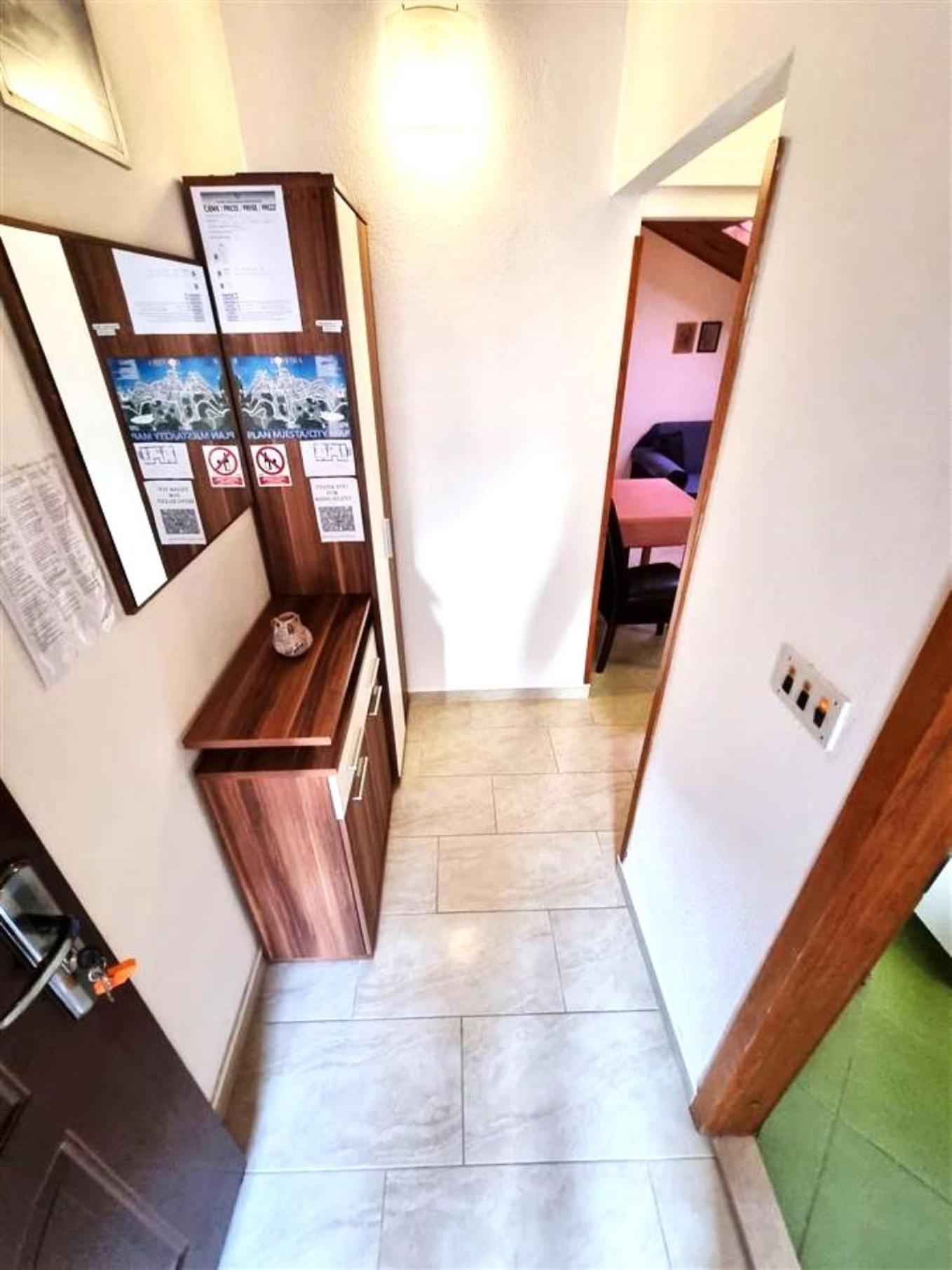 פוסטיר Apartmani Banic מראה חיצוני תמונה