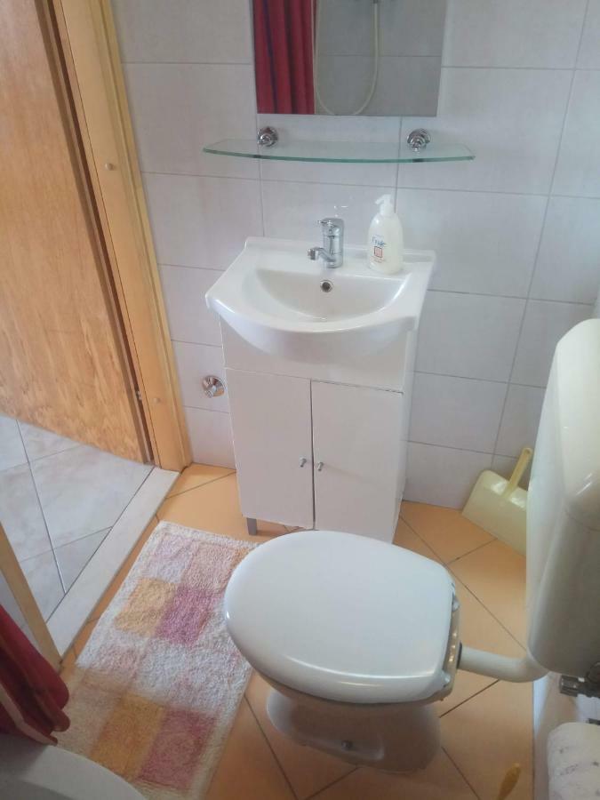פוסטיר Apartmani Banic מראה חיצוני תמונה